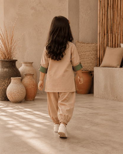 Turtle Rich Beige Contrast Roll-Sleeve Tunic Bottom Set Zinniars Mini Unisex Girls