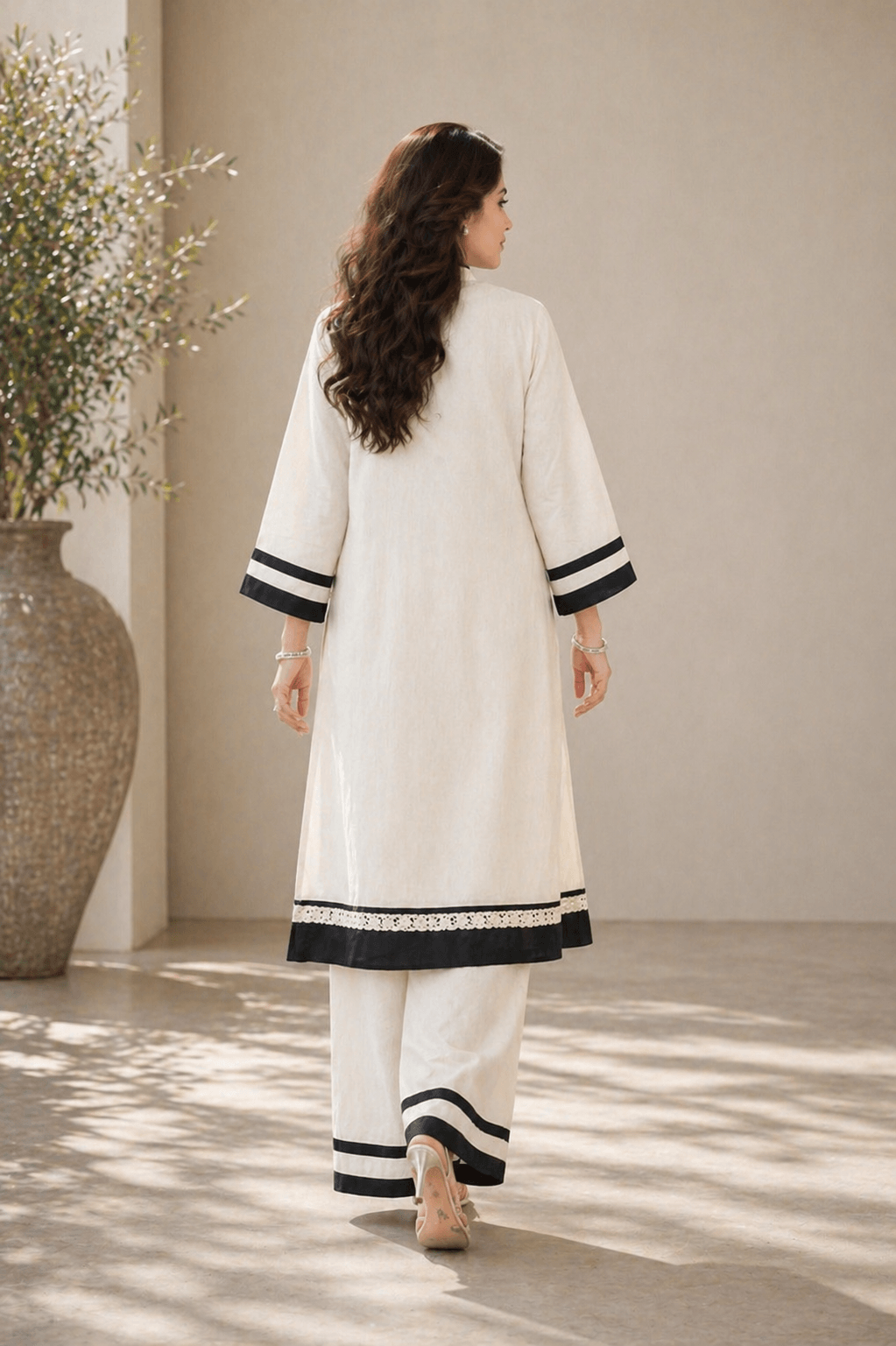 Zivaa | White Relaxed-Fit Cotton Linen Ensemble for Women | Zinniars