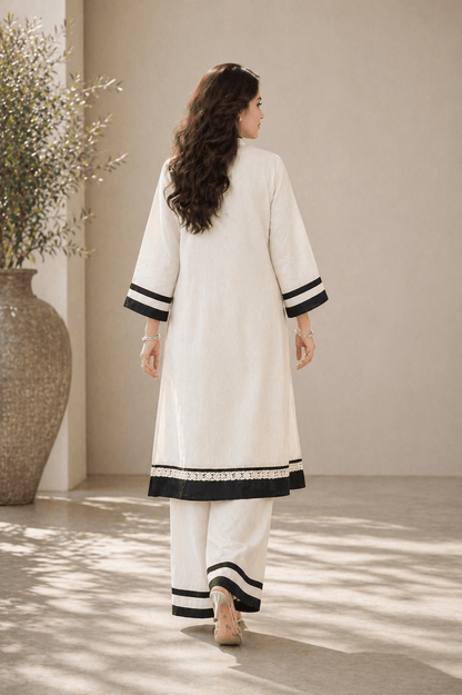 Zivaa | White Relaxed-Fit Cotton Linen Ensemble for Women | Zinniars